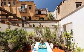 At Kalsa Quiet Flowered Terrace! Free Parking! Ideal For Remote Working!