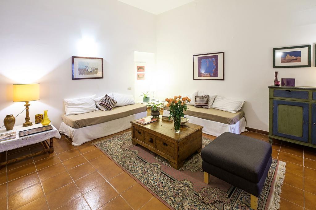At Kalsa Quiet Flowered Terrace! Free Parking! Ideal For Remote Working! Palerme Extérieur photo